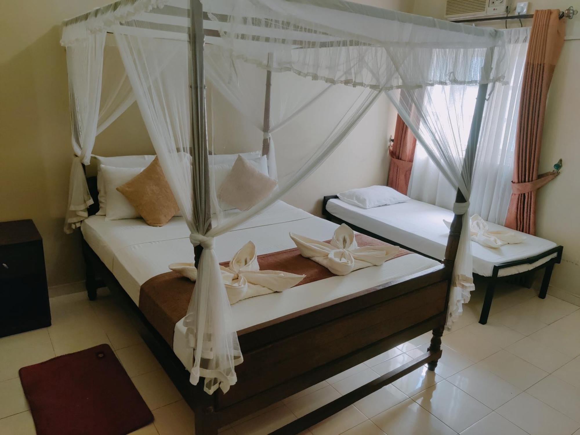 Grand Colonial Viveka Hotel Kurunegala Eksteriør billede