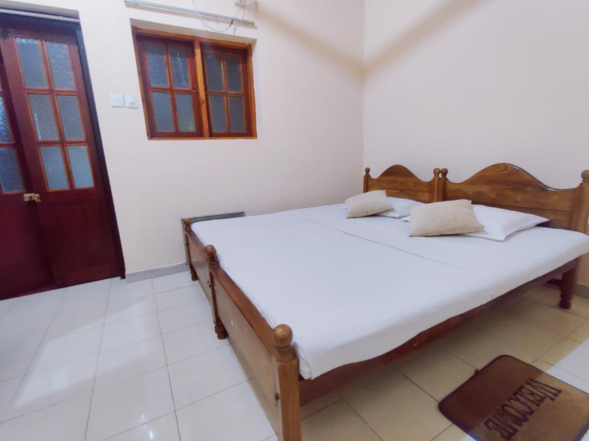 Grand Colonial Viveka Hotel Kurunegala Eksteriør billede