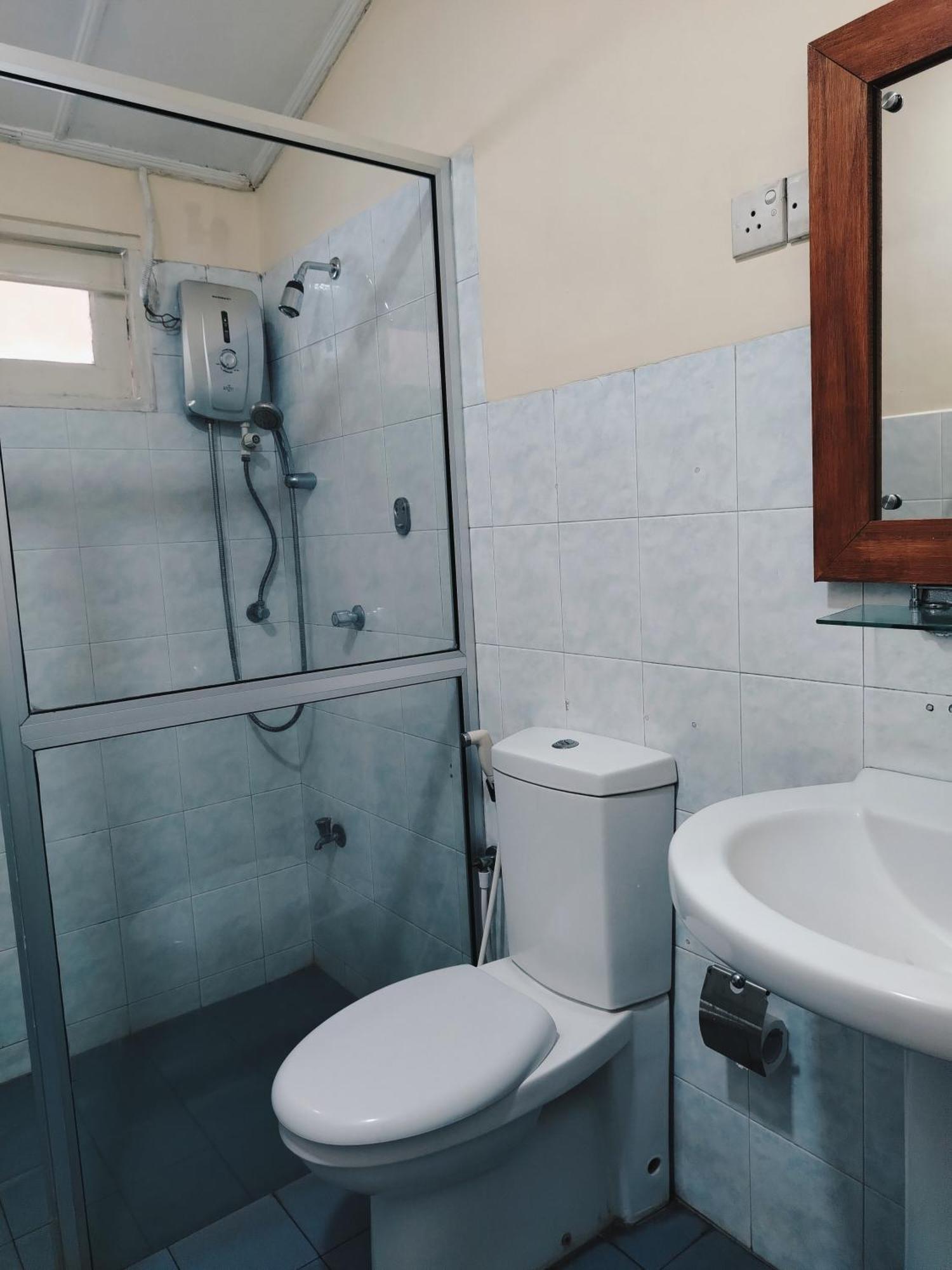 Grand Colonial Viveka Hotel Kurunegala Eksteriør billede